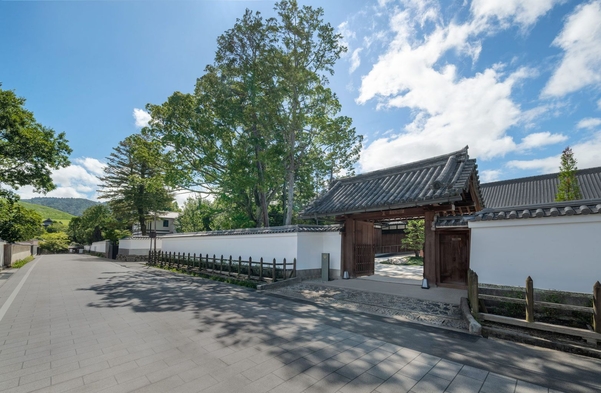 【食でめぐる奈良】庭園を望みながら爽やかな朝の始まりを紫翠ならではのご朝食と共に